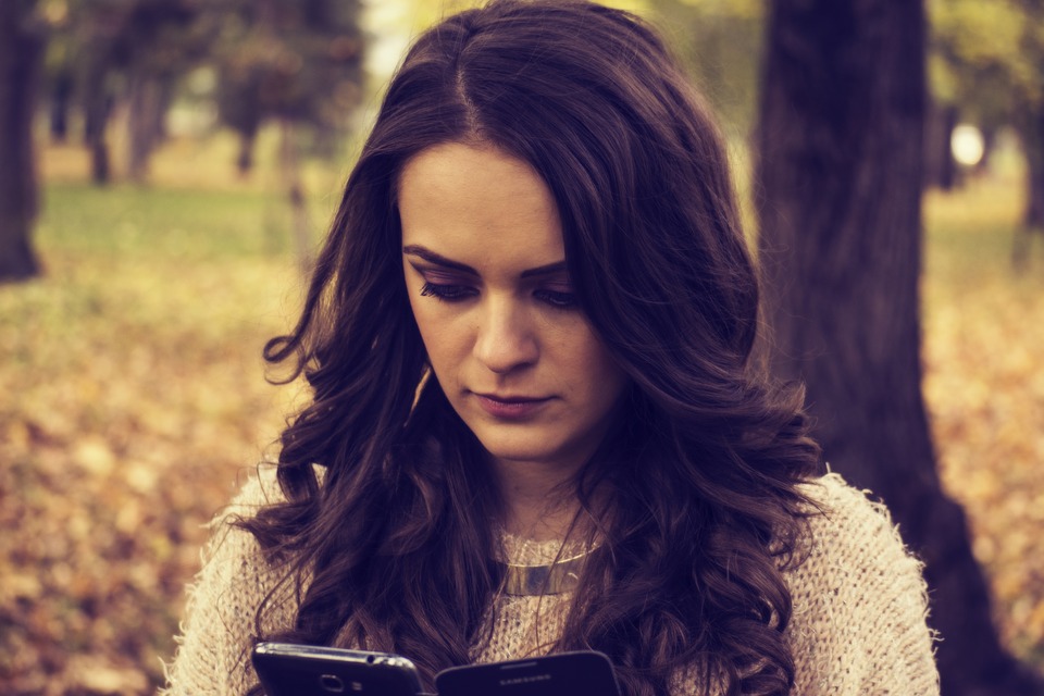 ¿QUÉ ES EL «SEXTING» Y COMO AFECTA A LOS NIÑOS ?