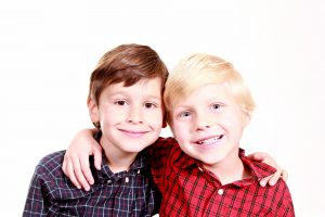 brothers-1022994_960_720